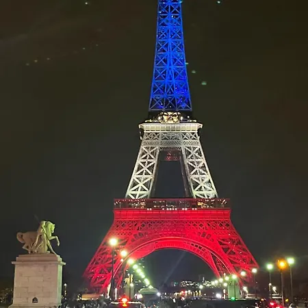 Vue Imprenable Sur La Tour Eiffel * باريس